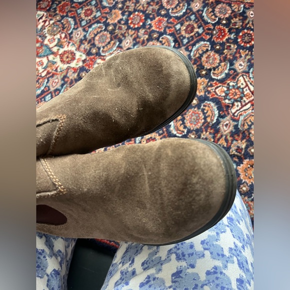 Blundstones Suede Boots, size 4.5 - Picture 2 of 8
